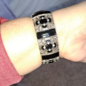 Elegant Black and Silver Bracelet, hinged